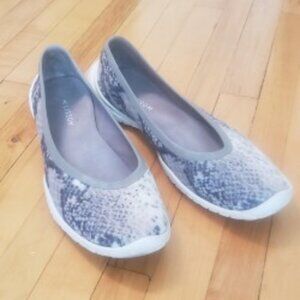 Lissom packable flat shoes